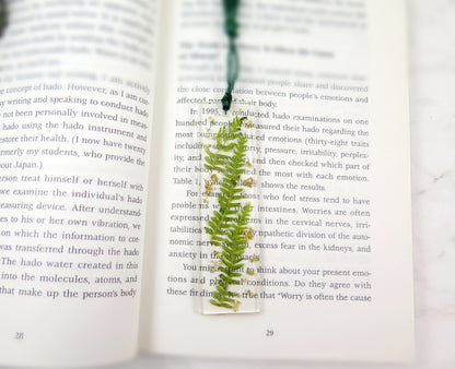 Handmade resin bookmark - Dried flowers resin bookmark with tassel