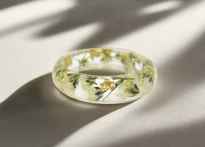 Nature ring Gold flakes and white flowers, Real Flower resin ring