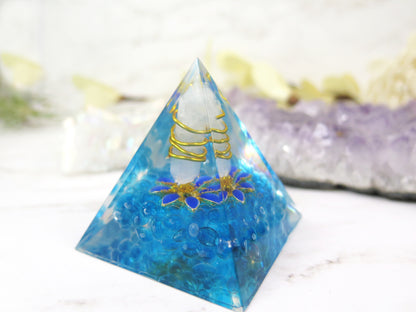 Clear quartz pyramid Healing Orgonite-Positive Energy Generator, resin Pyramid