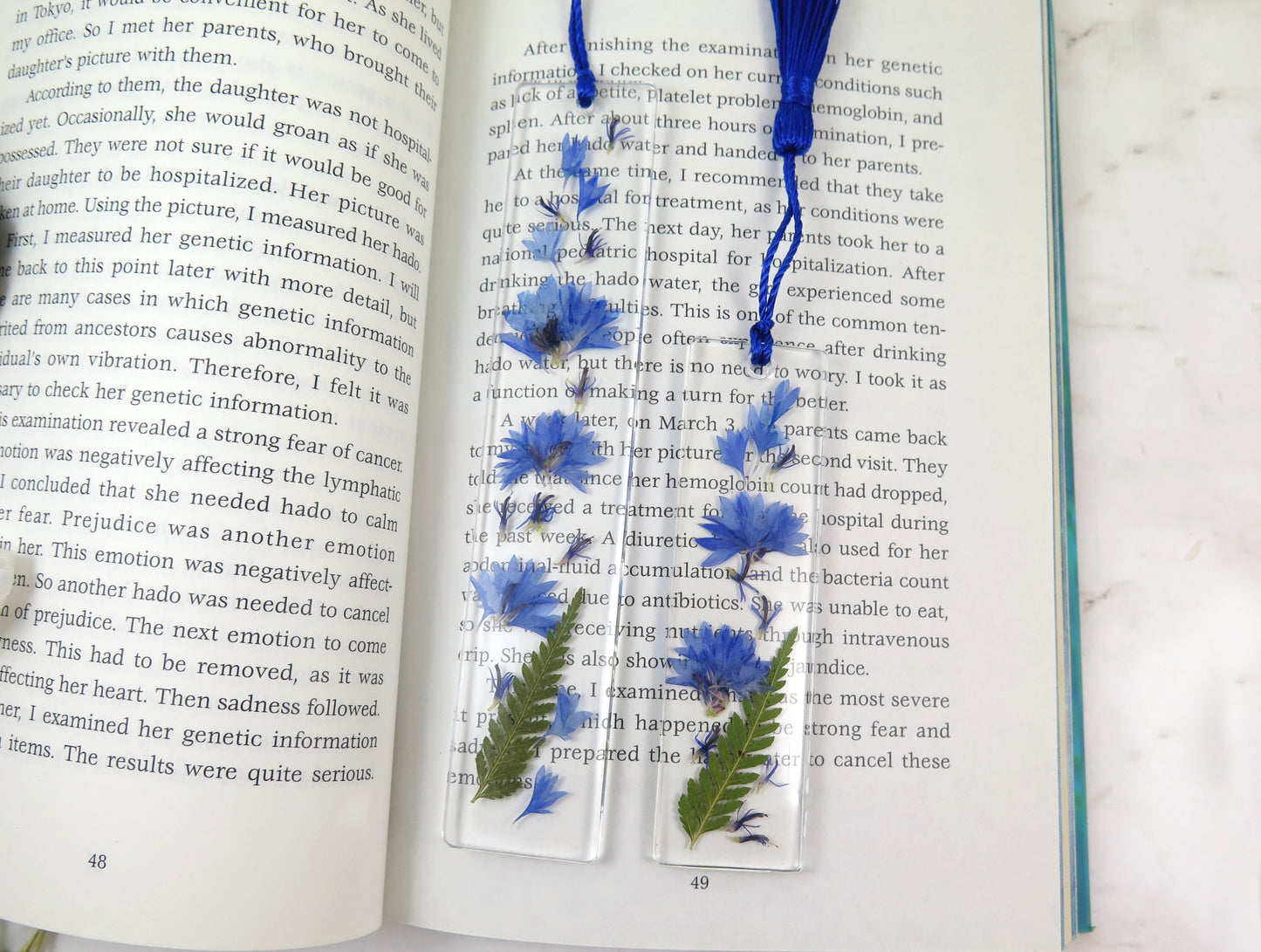 Pressed flowers page marker - Dried flowers resin bookmark with tassel