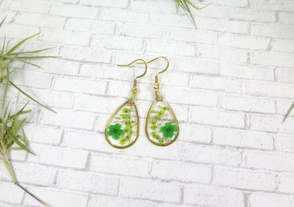 Flower resin earrings - unique gift for her Birthday - pressed flower - dangle earrings