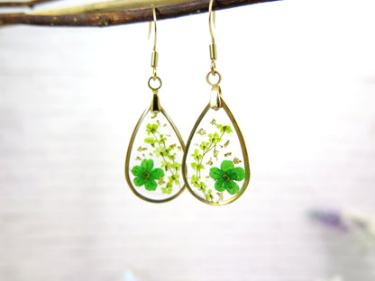 Flower resin earrings - unique gift for her Birthday - pressed flower - dangle earrings