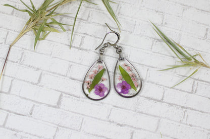 Pnk Flower resin earrings - teardrop dangle earrings