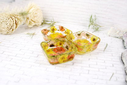 Real flowers jewelry dish- Small trinket - resin ring dish