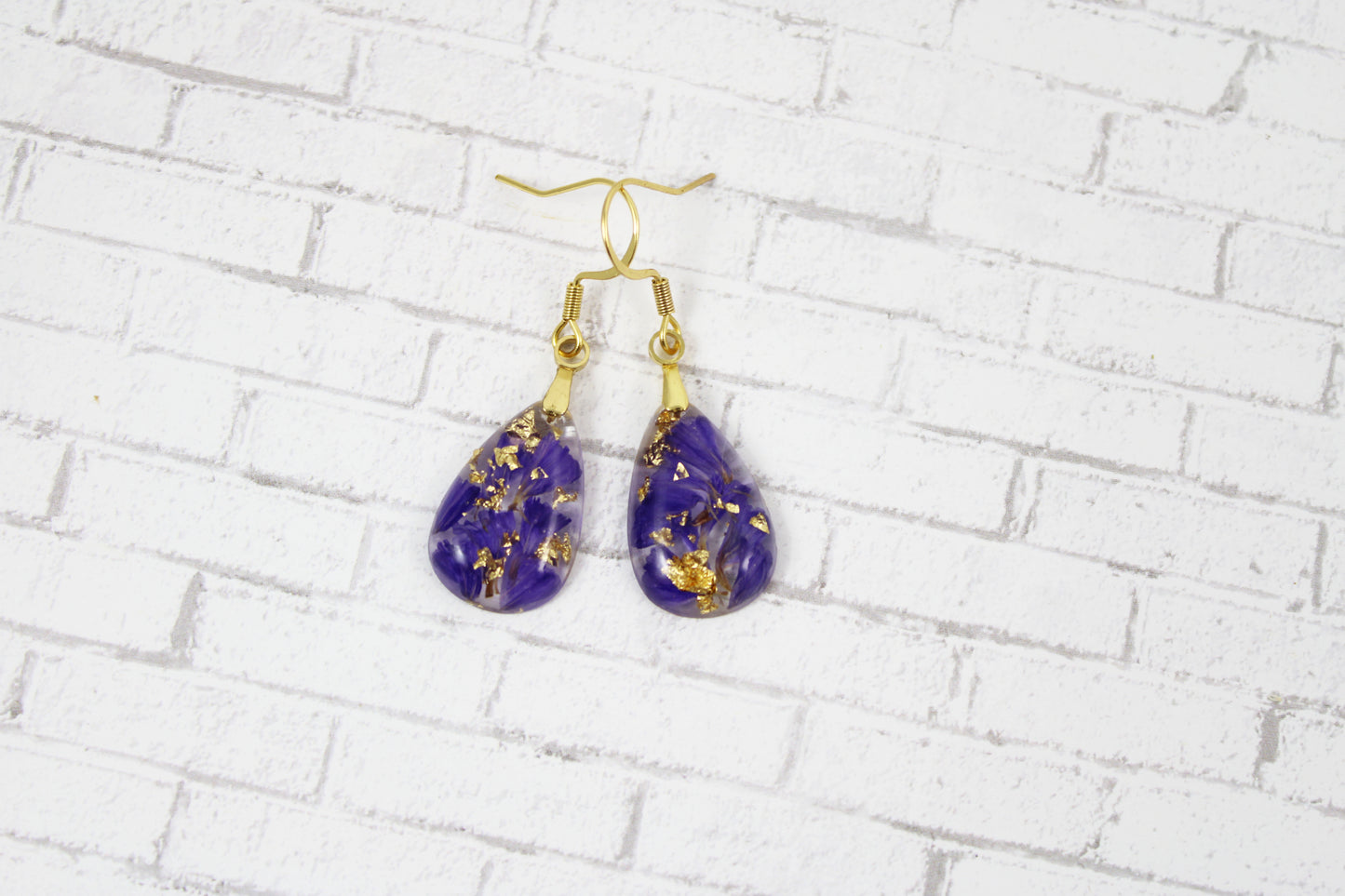 Purple flower dangle earrings | Handmade resin earrings