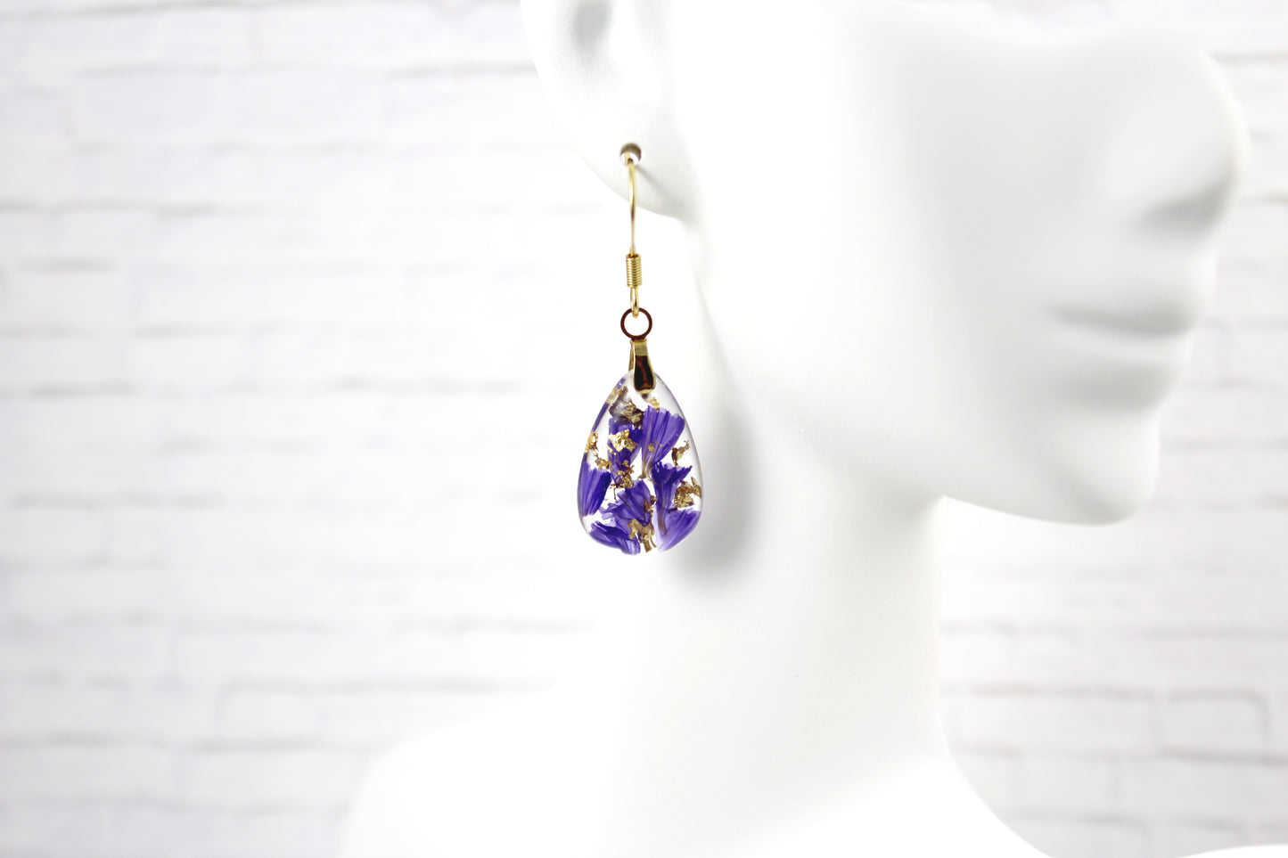 Purple flower dangle earrings | Handmade resin earrings