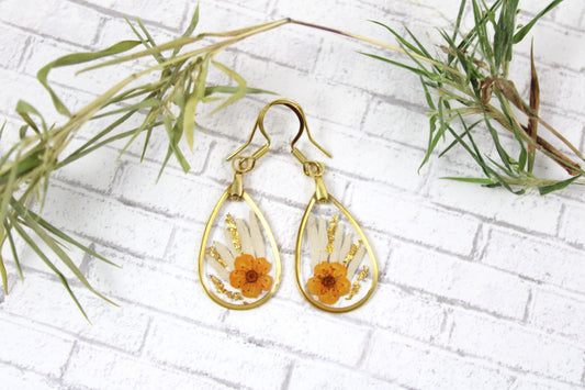 Golden teadrop earrings with Real Pressed flowers