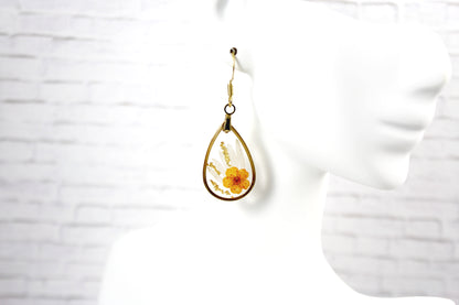 Golden teadrop earrings with Real Pressed flowers