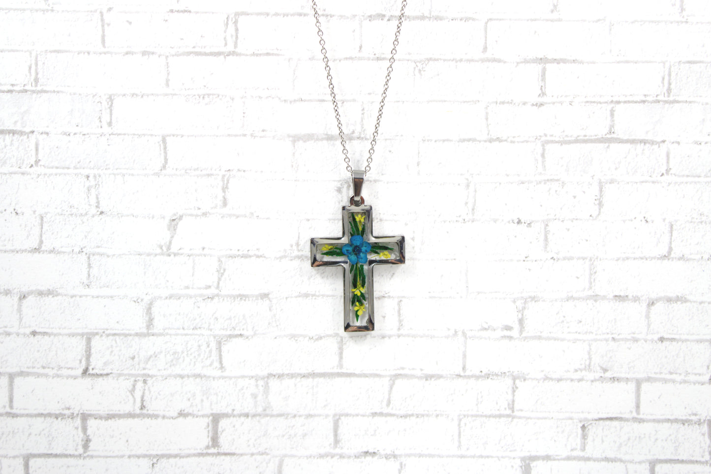 Cross Necklace Pressed Flower Resin Necklace: Gold/Silver Frame