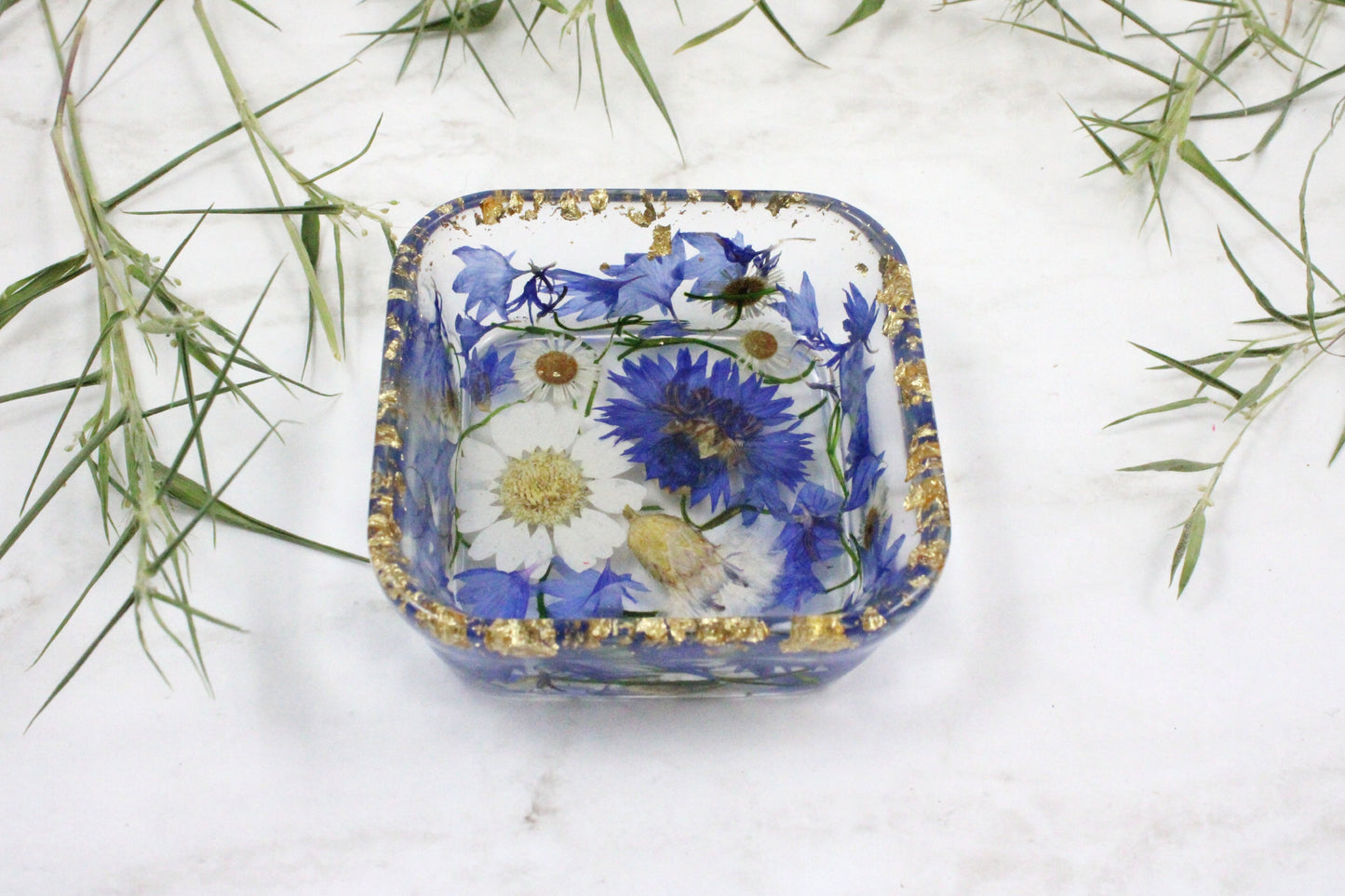 Real flowers decorative ring dish | Resin catchall dish | Aesthetic trinket dish