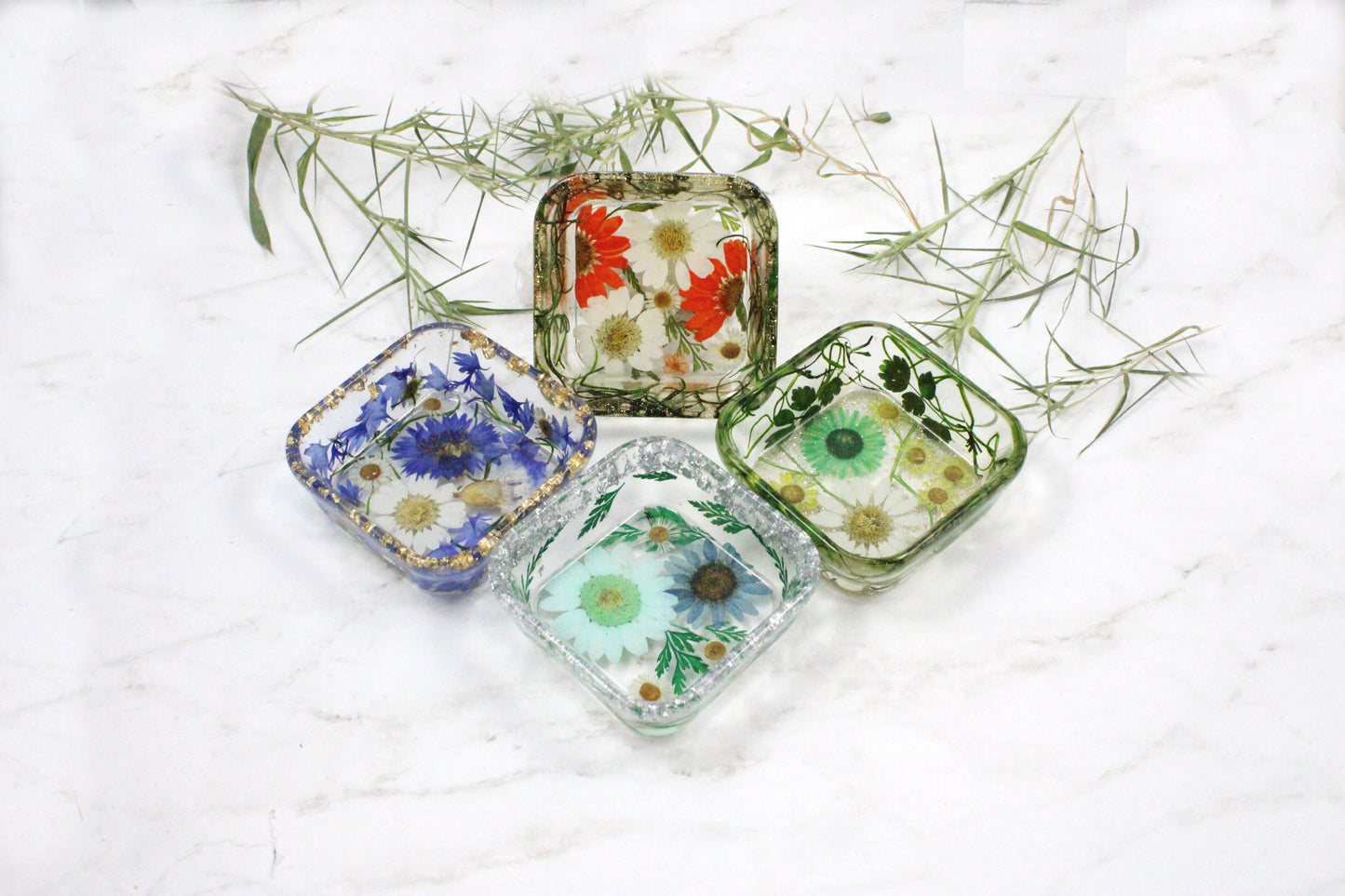 Real flowers decorative ring dish | Resin catchall dish | Aesthetic trinket dish