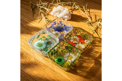 Real flowers decorative ring dish | Resin catchall dish | Aesthetic trinket dish