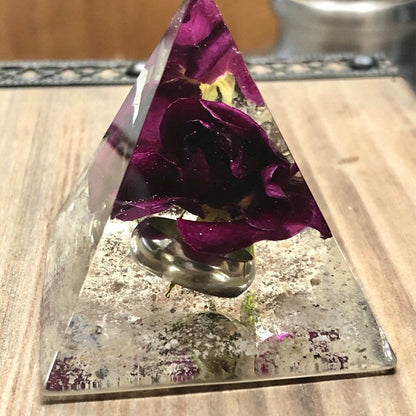 Custom paperweight home decor pyramid