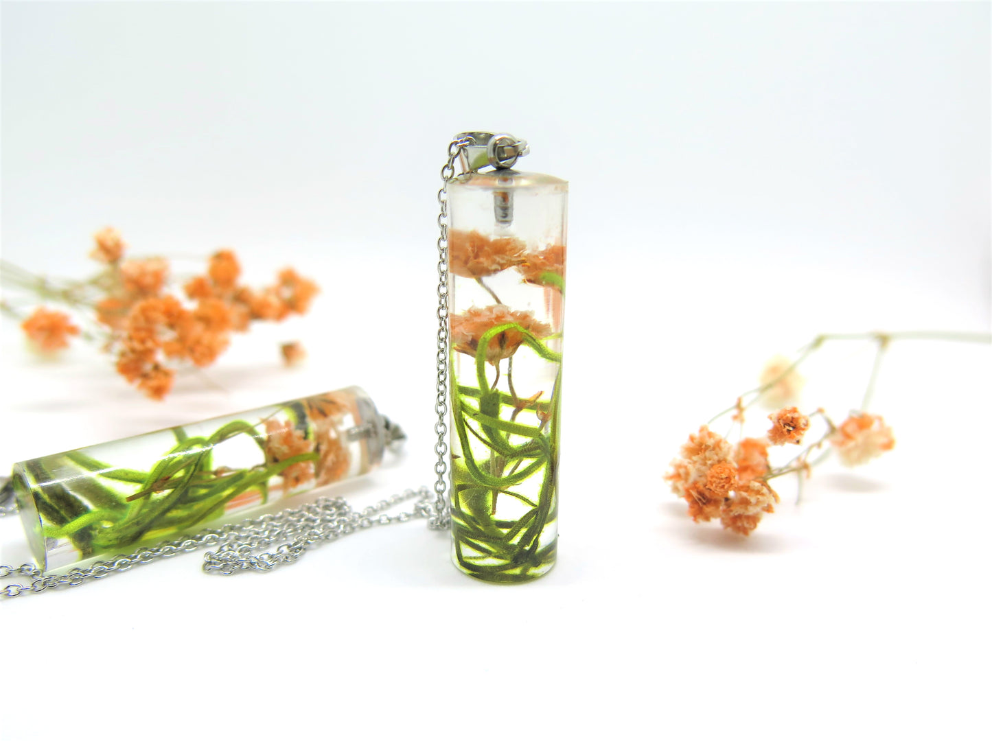REAL FLOWER AND MOSS NECKLACE