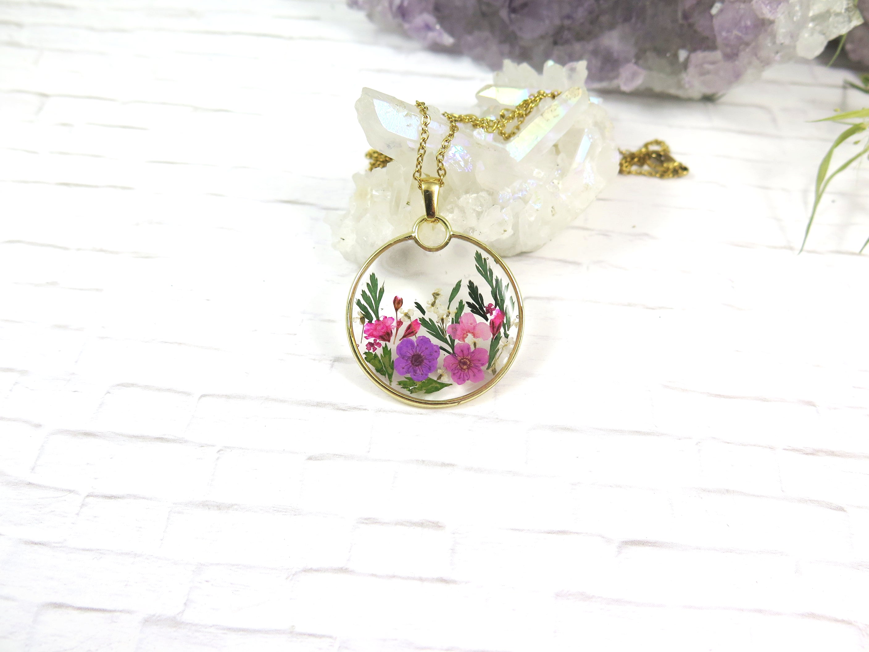 Tiny dried flowers for on sale jewelry