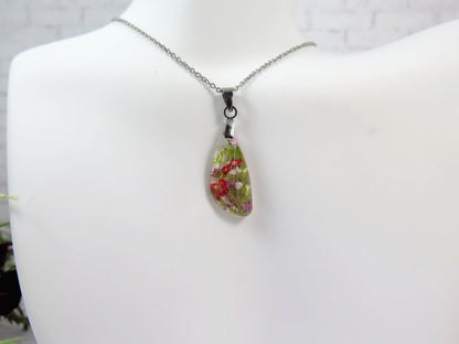 Minimalist necklace - pressed flower handmade jewelry