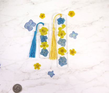 Pressed flower bookmark with tassel - Handmade resin bookmark