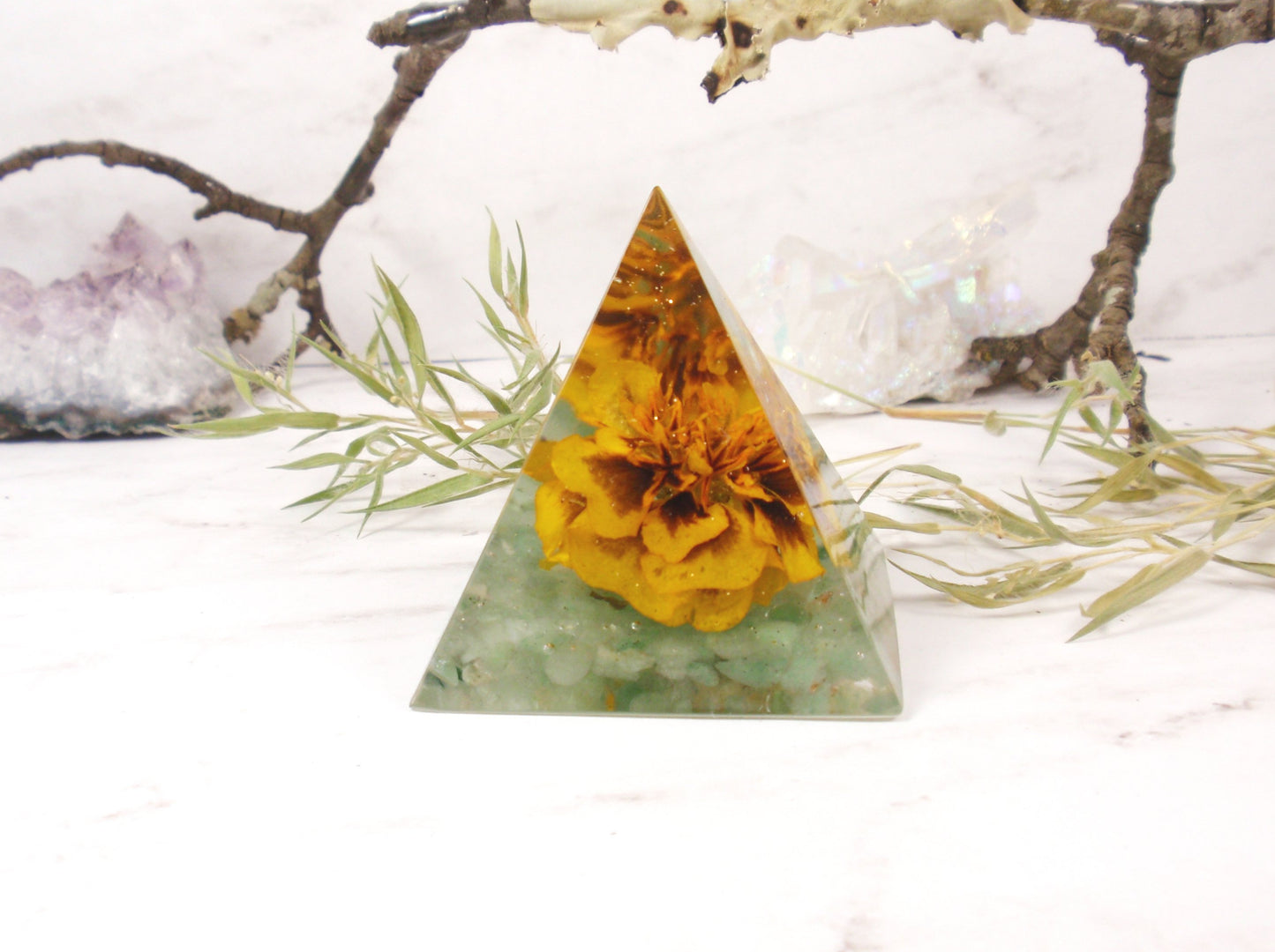 Resin pyramid real flowers Green aventurine house decor, spiritual gift, Paperweight  