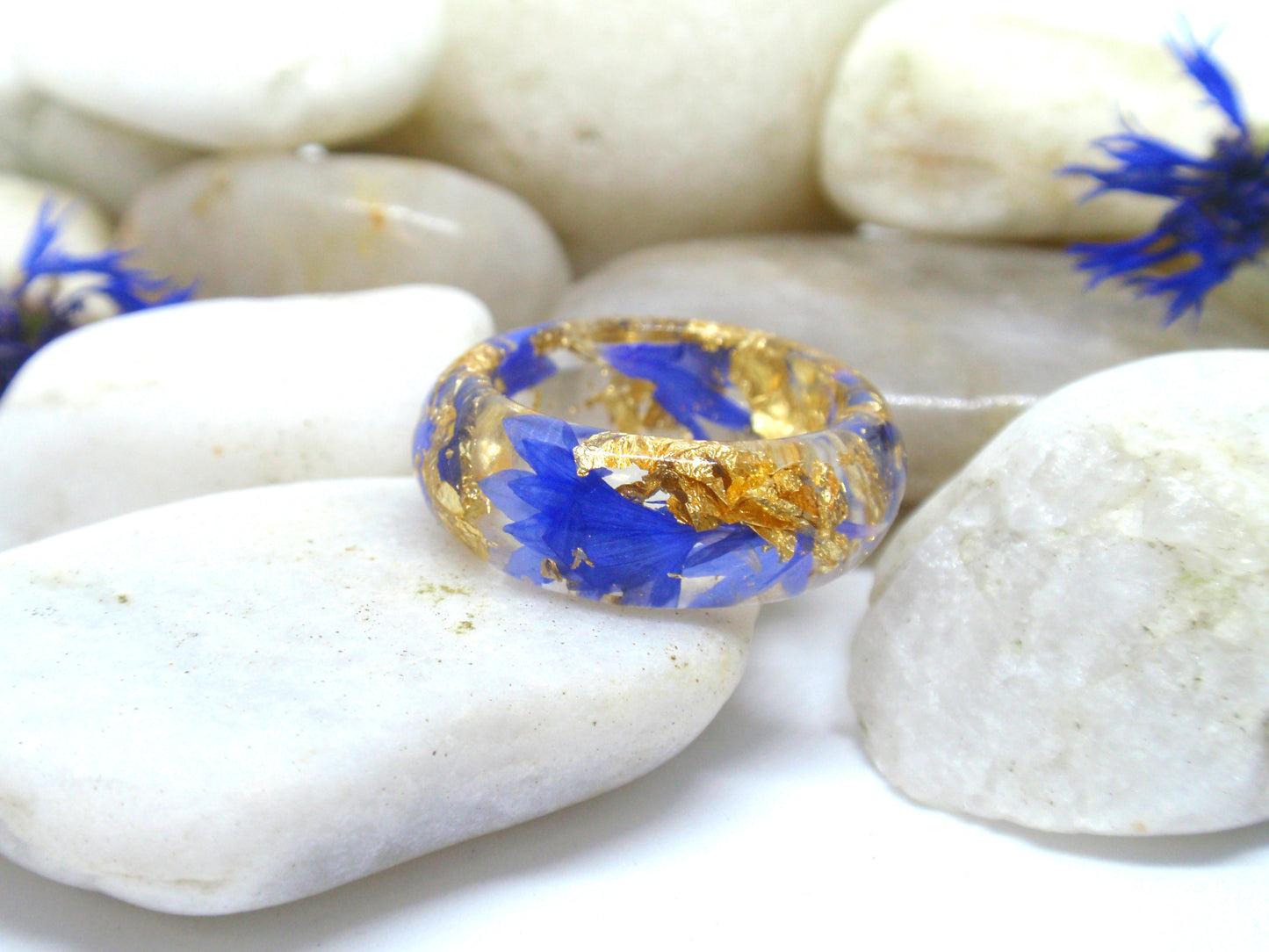 Blue cornflower and gold flakes band ring