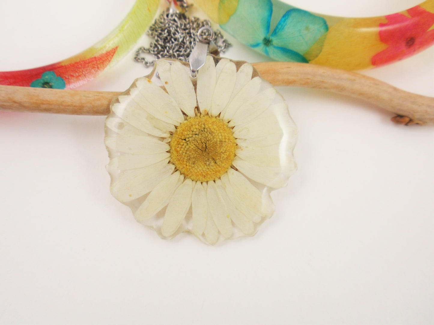 Real Daisy Necklace, Handmade jewelry with flowers